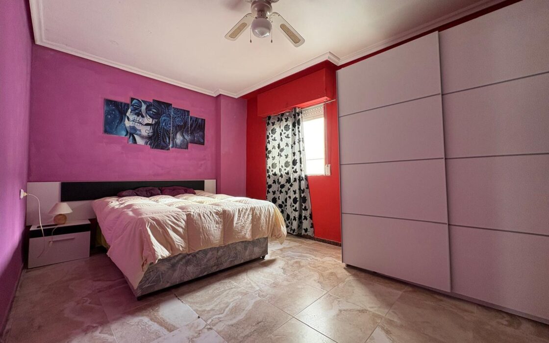 Апартаменты 99 кв.м у моря в Торревьехе, 2 спальни