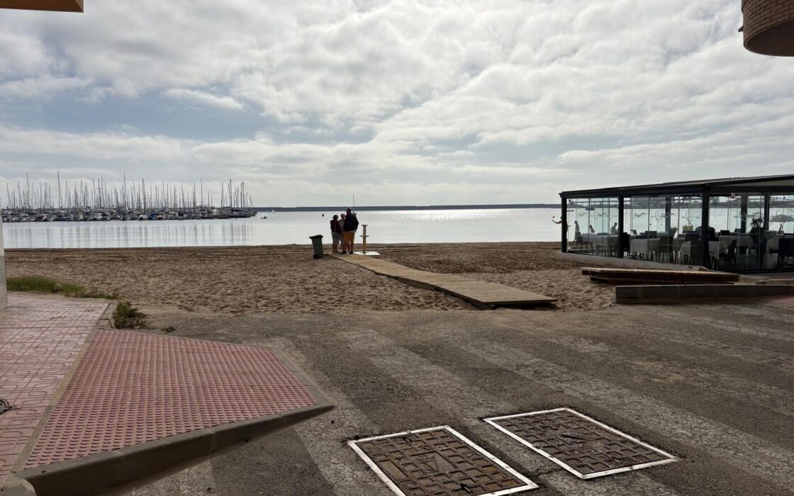 Апартаменты 99 кв.м у моря в Торревьехе, 2 спальни