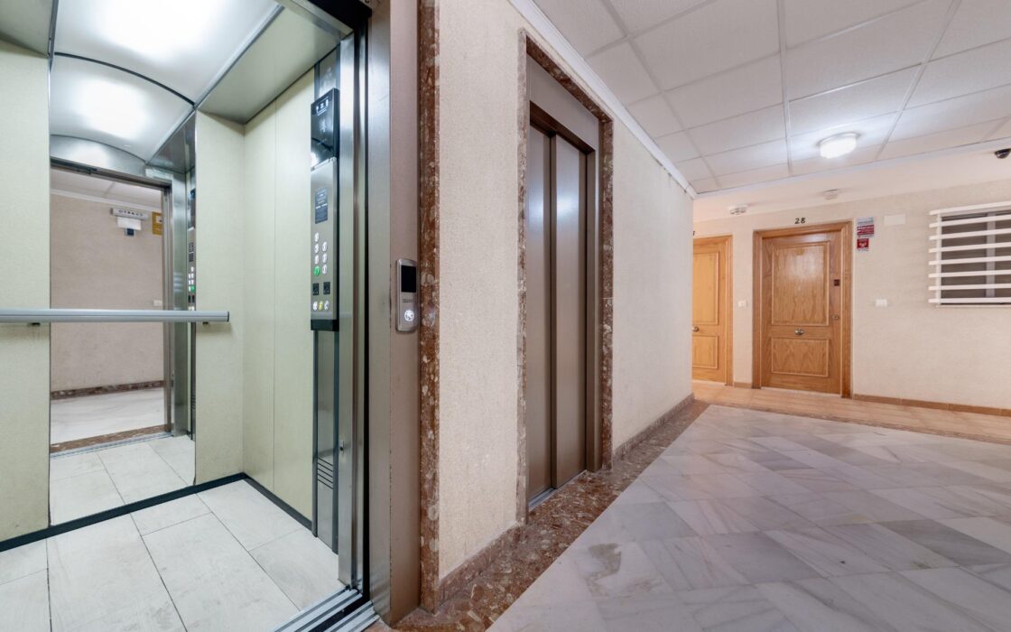 Апартаменты 3 комнаты в Торревьехе 850 м до моря с террасой