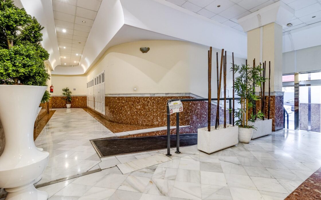 Апартаменты 3 комнаты в Торревьехе 850 м до моря с террасой