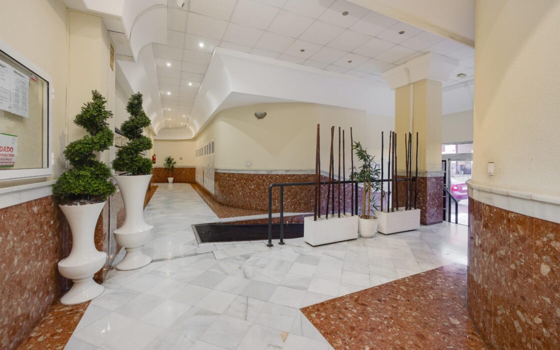 Апартаменты 3 комнаты в Торревьехе 850 м до моря с террасой