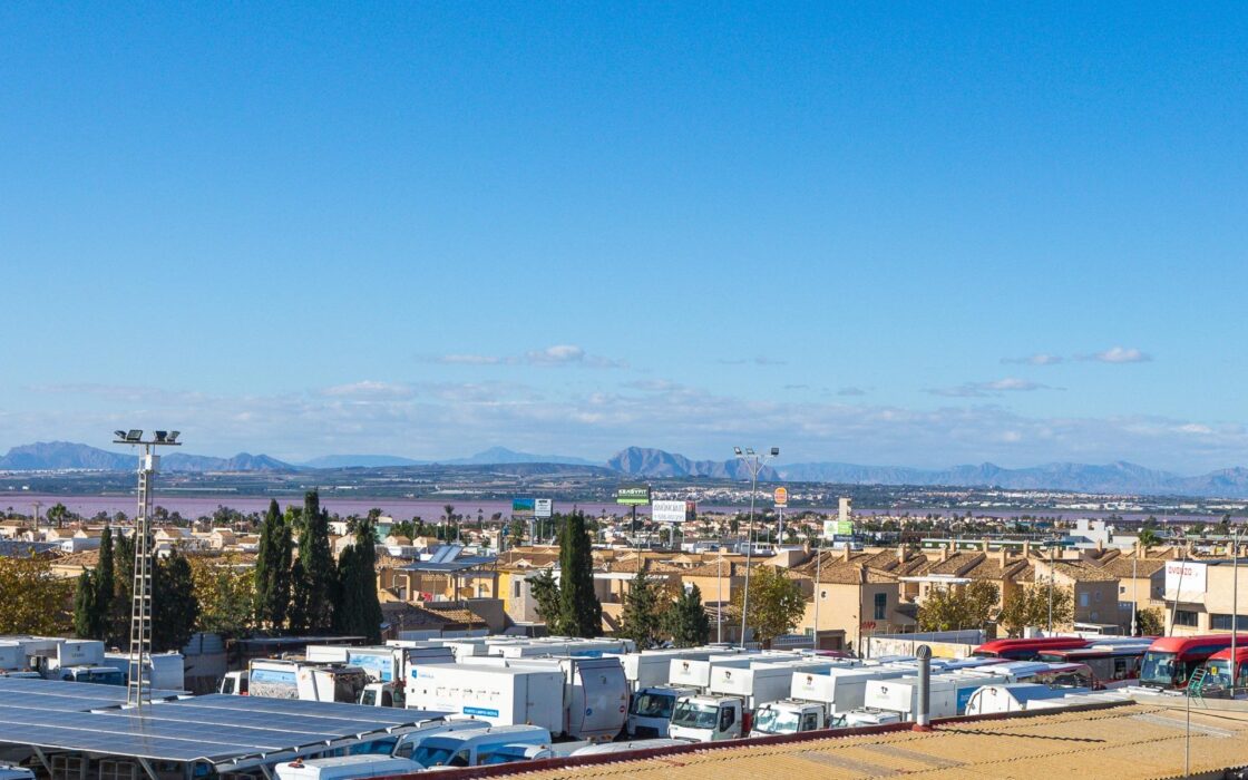 Апартаменты 3 комнаты в Торревьехе 850 м до моря с террасой