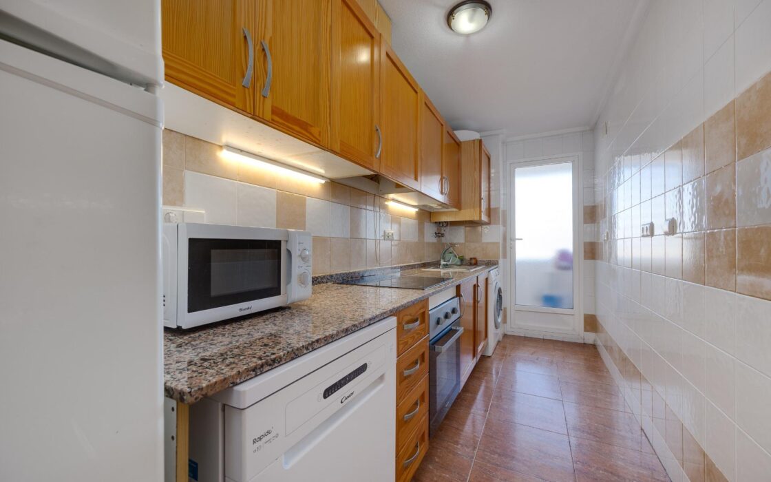 Апартаменты 3 комнаты в Торревьехе 850 м до моря с террасой