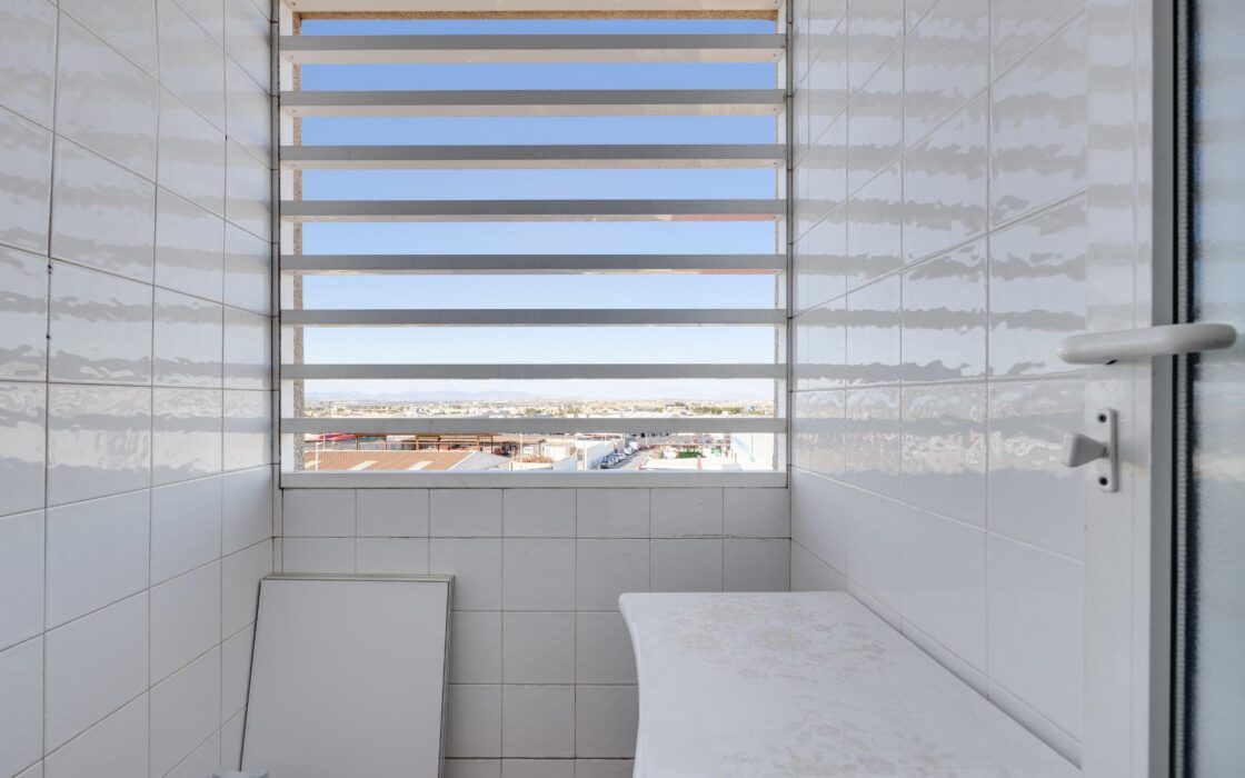 Апартаменты 3 комнаты в Торревьехе 850 м до моря с террасой