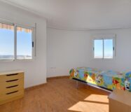 Апартаменты 3 комнаты в Торревьехе 850 м до моря с террасой