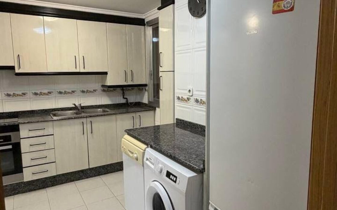 Квартира з 3 спальнями у Валенсії, затишний район Quatre Carreras