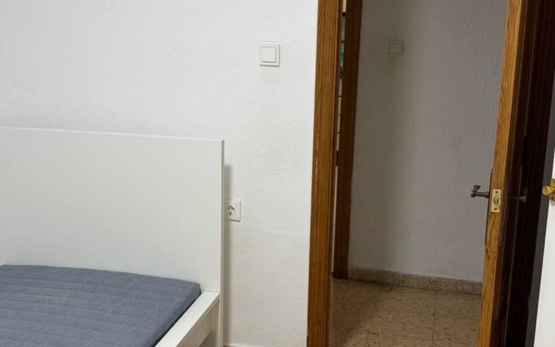 Квартира з 3 спальнями у Валенсії, затишний район Quatre Carreras