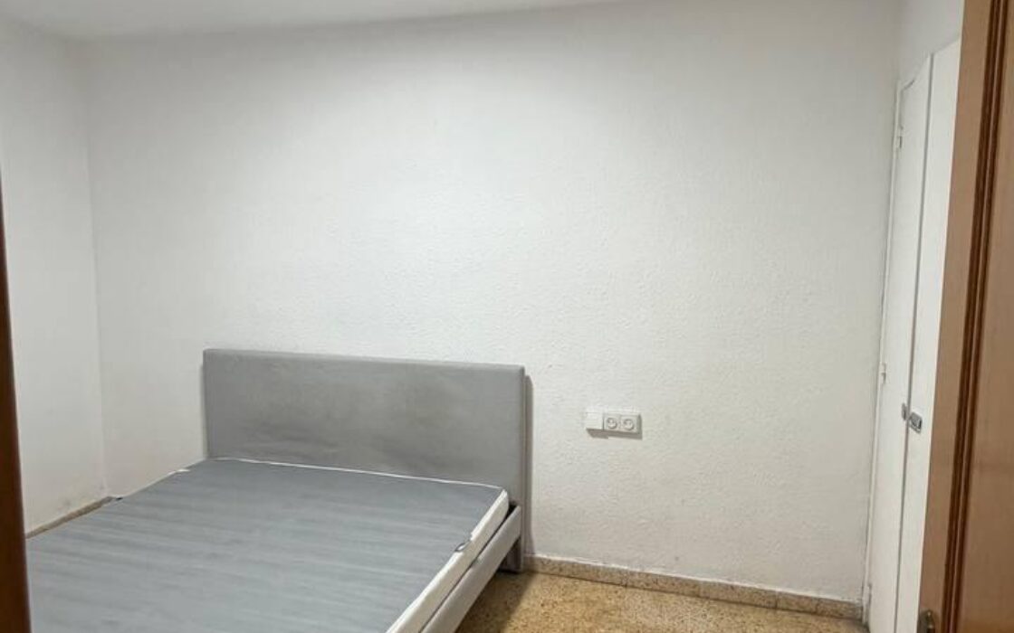 Квартира з 3 спальнями у Валенсії, затишний район Quatre Carreras