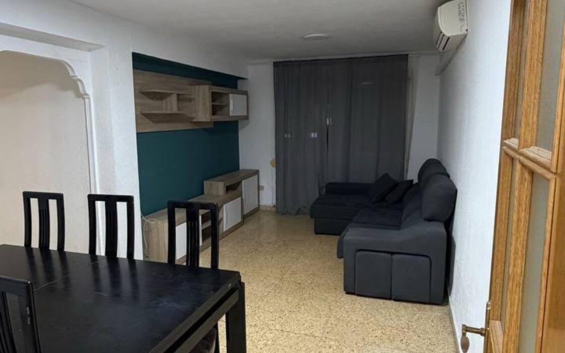 Квартира з 3 спальнями у Валенсії, затишний район Quatre Carreras