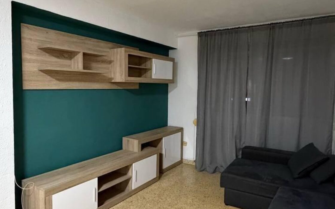 Квартира з 3 спальнями у Валенсії, затишний район Quatre Carreras