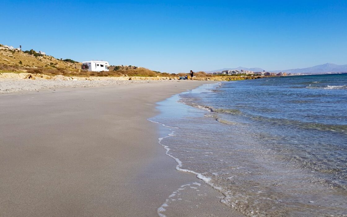 Квартира 3 кімнати 97 кв.м з терасою в Гран Алаканте біля моря