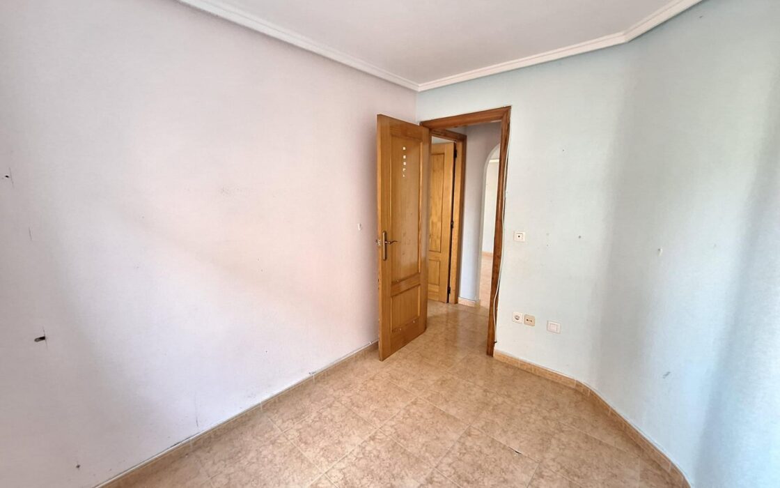 Апартаменты в Торревьехе 78 кв.м в 100 м от моря