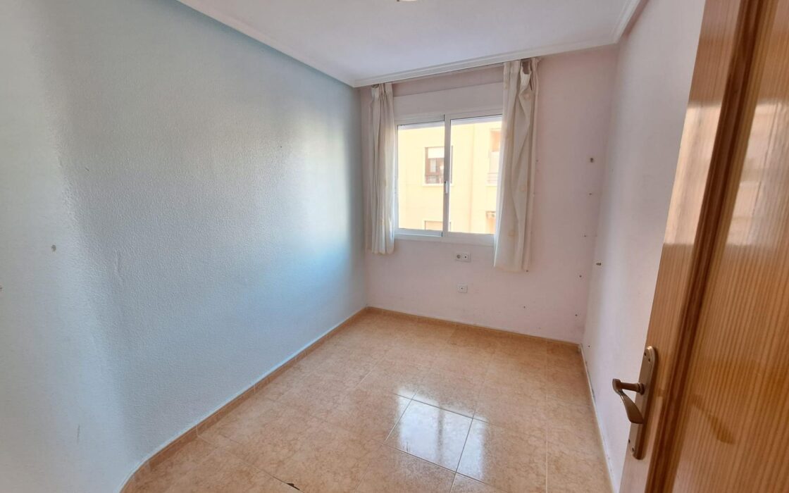 Апартаменты в Торревьехе 78 кв.м в 100 м от моря