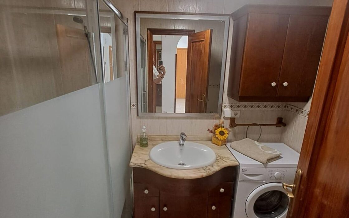 Уютная квартира 56 кв.м в центре Торревьехи у моря