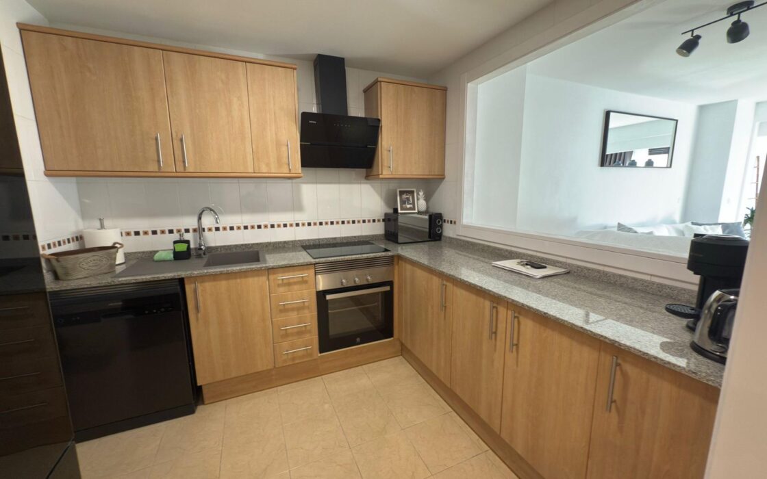 Апартаменты 75 кв.м с видом на море в Вильяхойосе