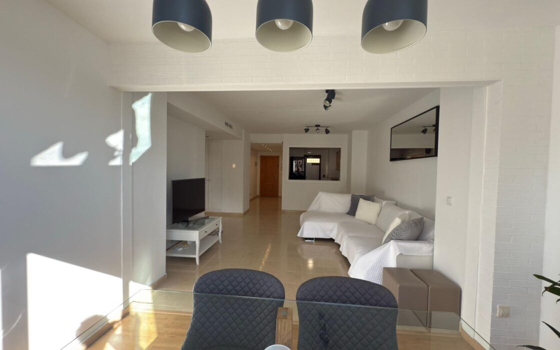 Апартаменты 75 кв.м с видом на море в Вильяхойосе