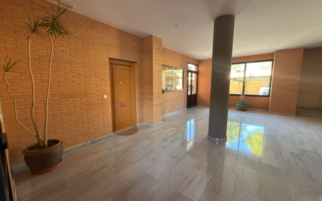 Апартаменты 75 кв.м с видом на море в Вильяхойосе