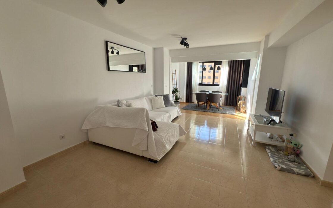 Апартаменты 75 кв.м с видом на море в Вильяхойосе