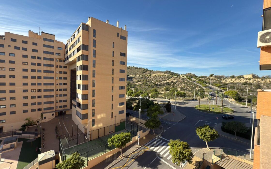 Апартаменты 75 кв.м с видом на море в Вильяхойосе