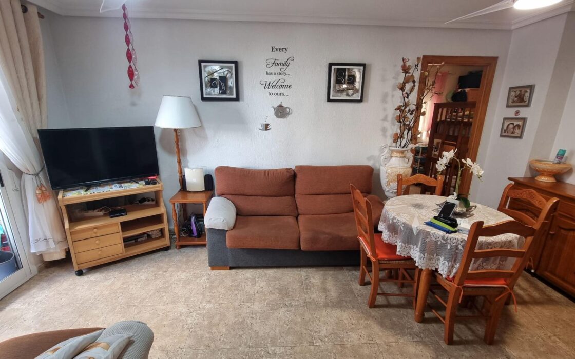 Квартира 58 кв.м у моря в Торревьехе с двумя спальнями