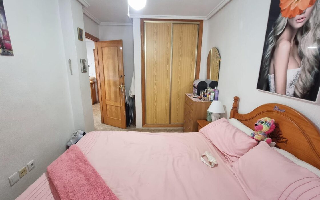 Квартира 58 кв.м у моря в Торревьехе с двумя спальнями