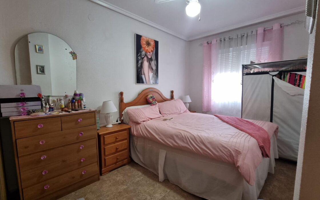 Квартира 58 кв.м у моря в Торревьехе с двумя спальнями