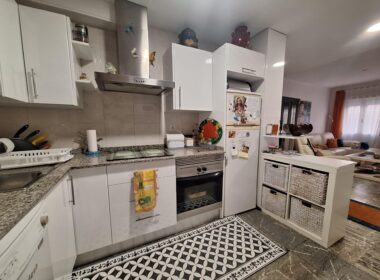 Апартаменты 72 кв.м в Аликанте, 1.8 км до моря