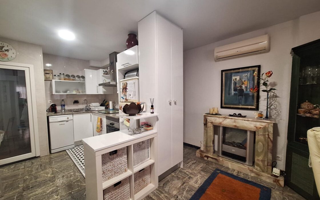 Апартаменти 72 кв.м в Аликанті, 1.8 км до моря