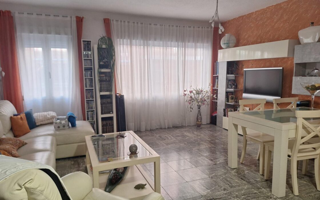 Апартаменти 72 кв.м в Аликанті, 1.8 км до моря