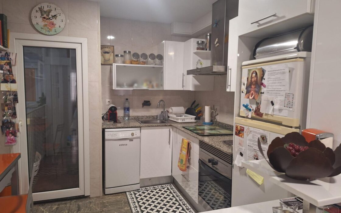 Апартаменти 72 кв.м в Аликанті, 1.8 км до моря