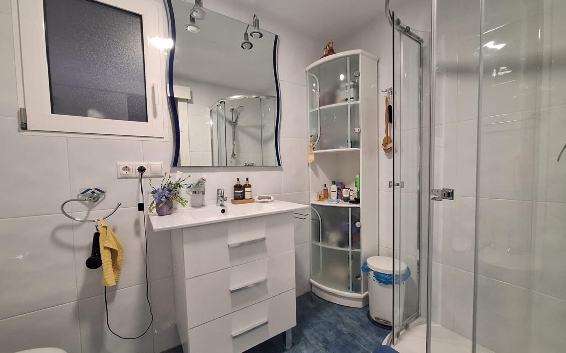 Апартаменти 72 кв.м в Аликанті, 1.8 км до моря