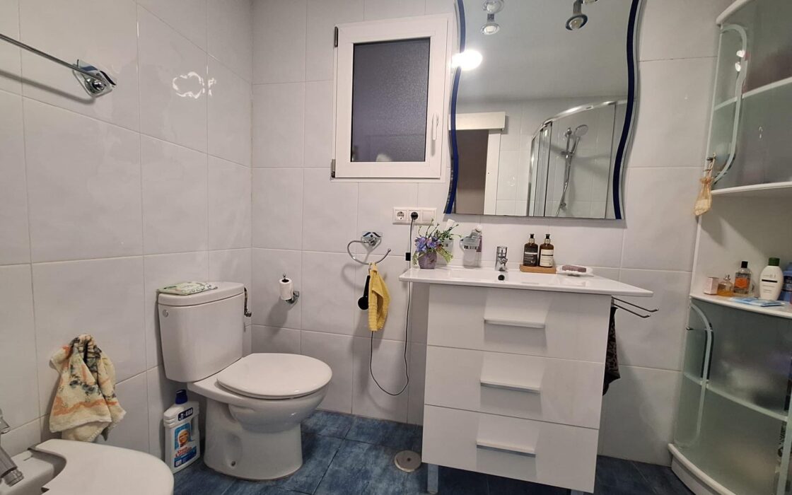 Апартаменти 72 кв.м в Аликанті, 1.8 км до моря