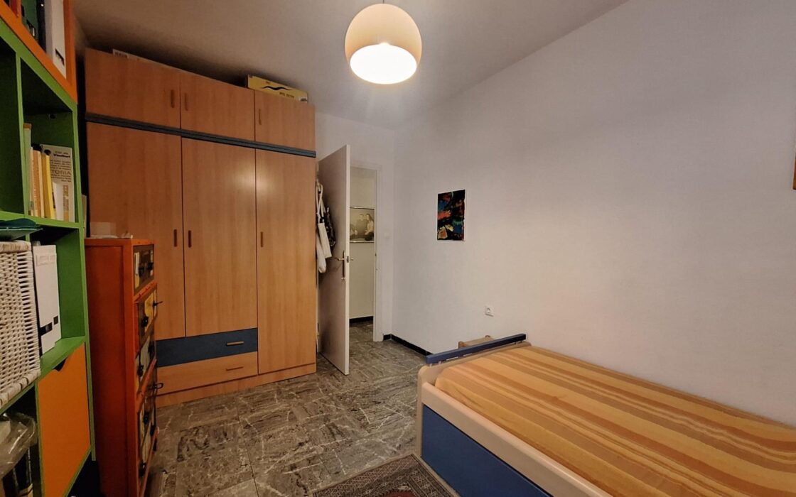 Апартаменти 72 кв.м в Аликанті, 1.8 км до моря