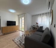 Апартаменты 54 кв.м с террасой в Торревьехе у моря