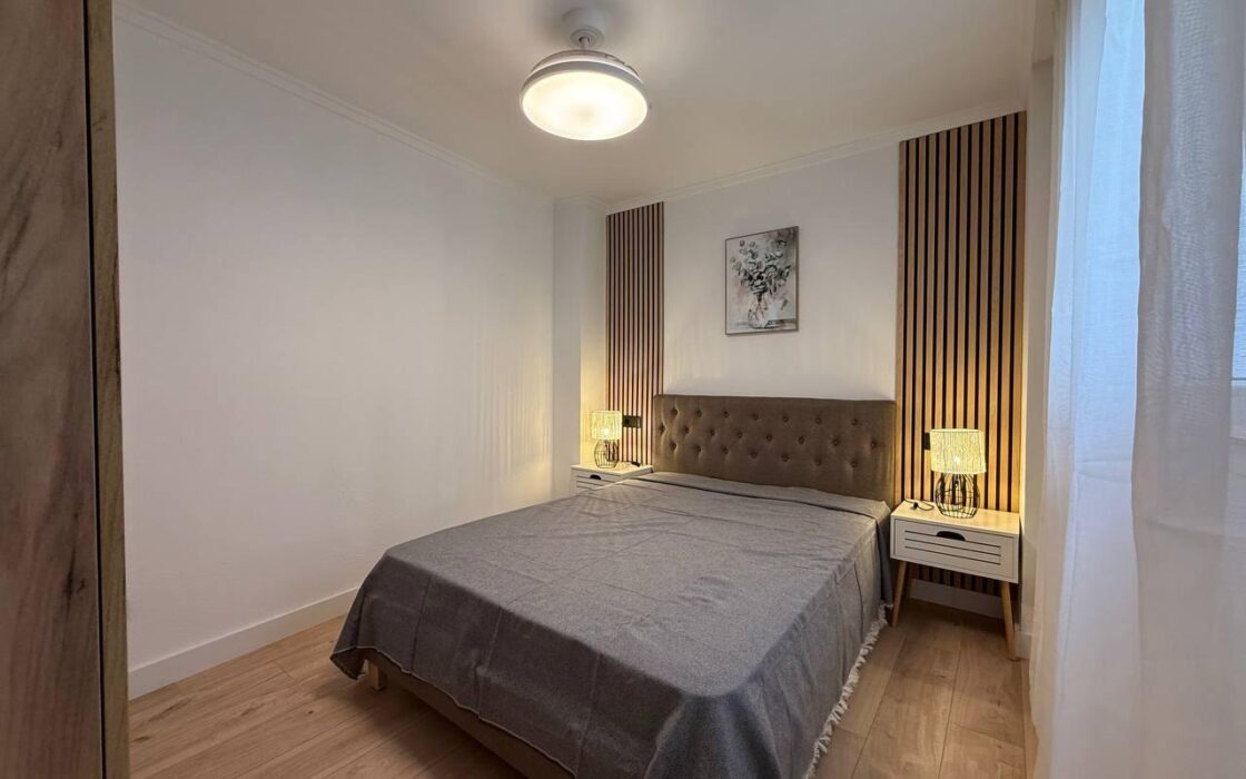 Апартаменты 54 кв.м с террасой в Торревьехе у моря