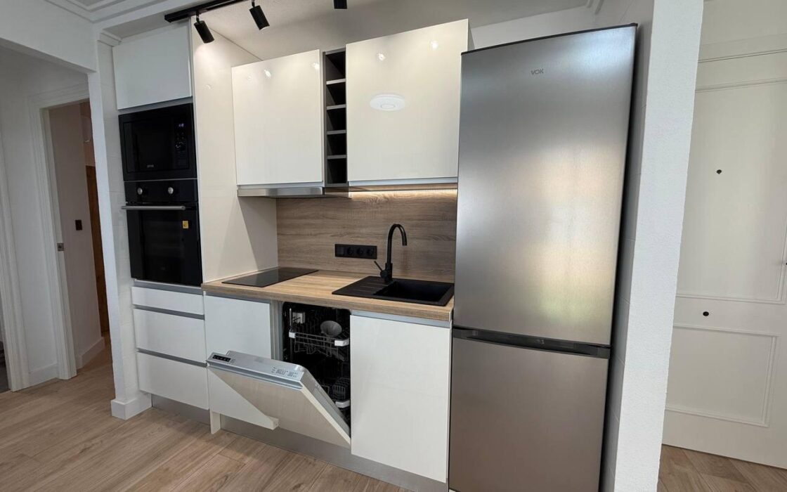 Апартаменты 54 кв.м с террасой в Торревьехе у моря