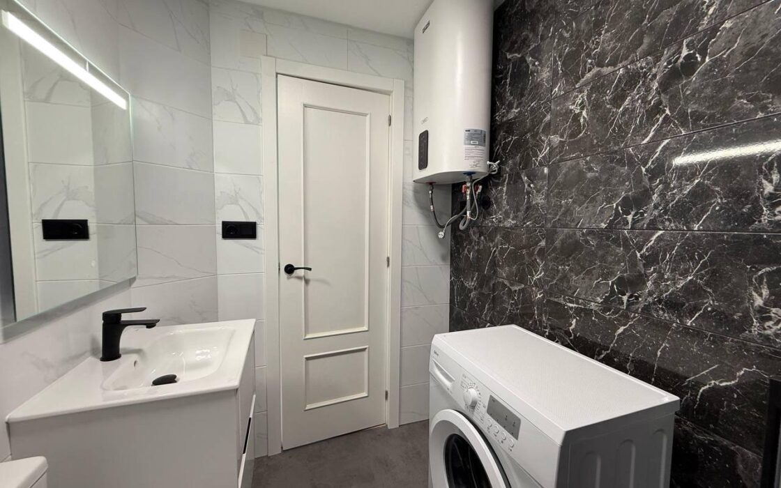 Апартаменты 54 кв.м с террасой в Торревьехе у моря