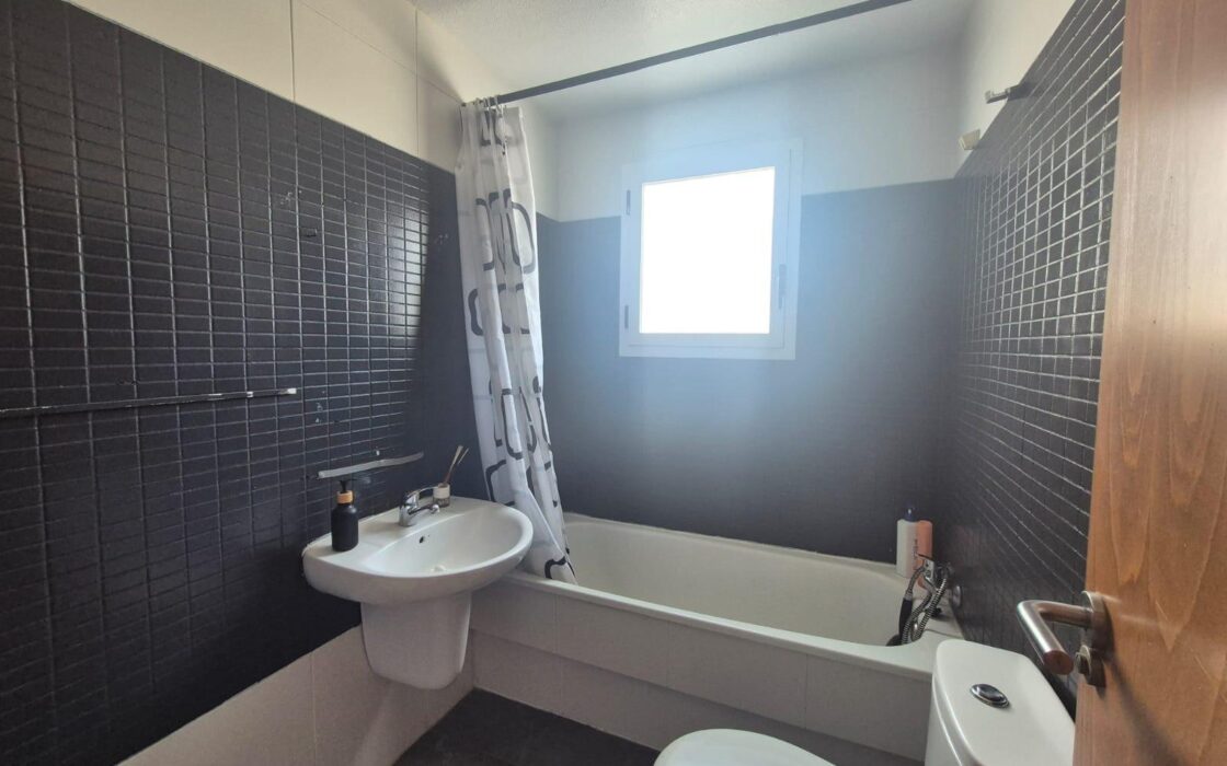 Апартаменты 56 кв.м в Торревьехе у моря, 2 спальни