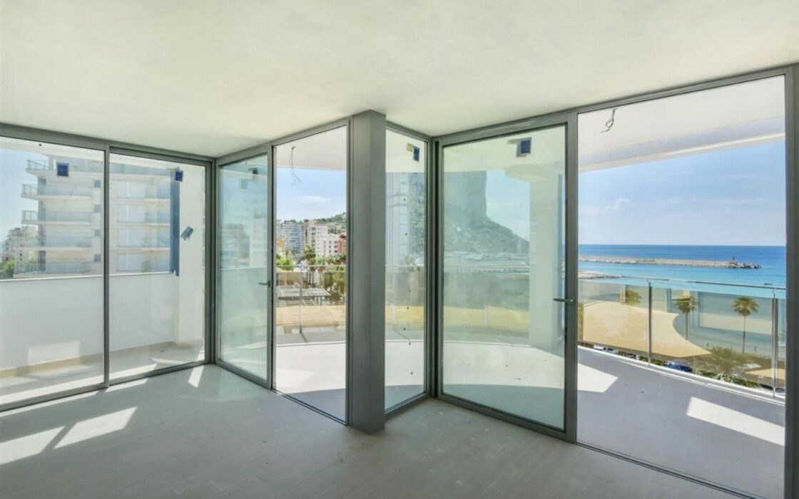 Квартира 143 кв.м з панорамним видом на море в Кальпе