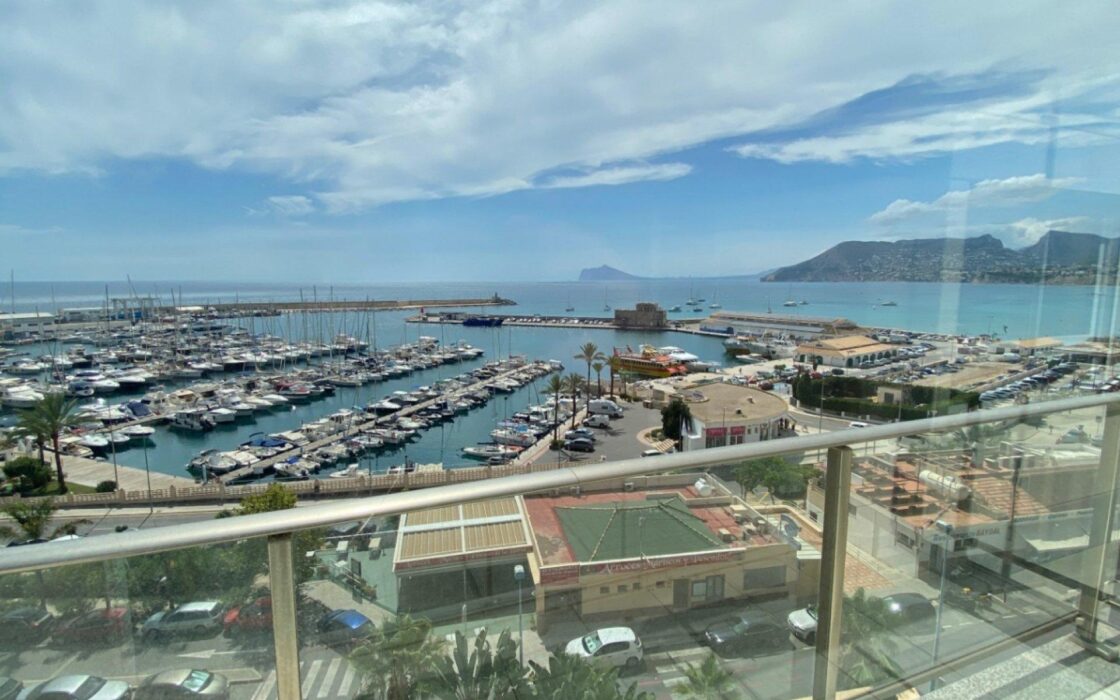 Просторий апартамент 165 кв.м з панорамним видом в Кальпе