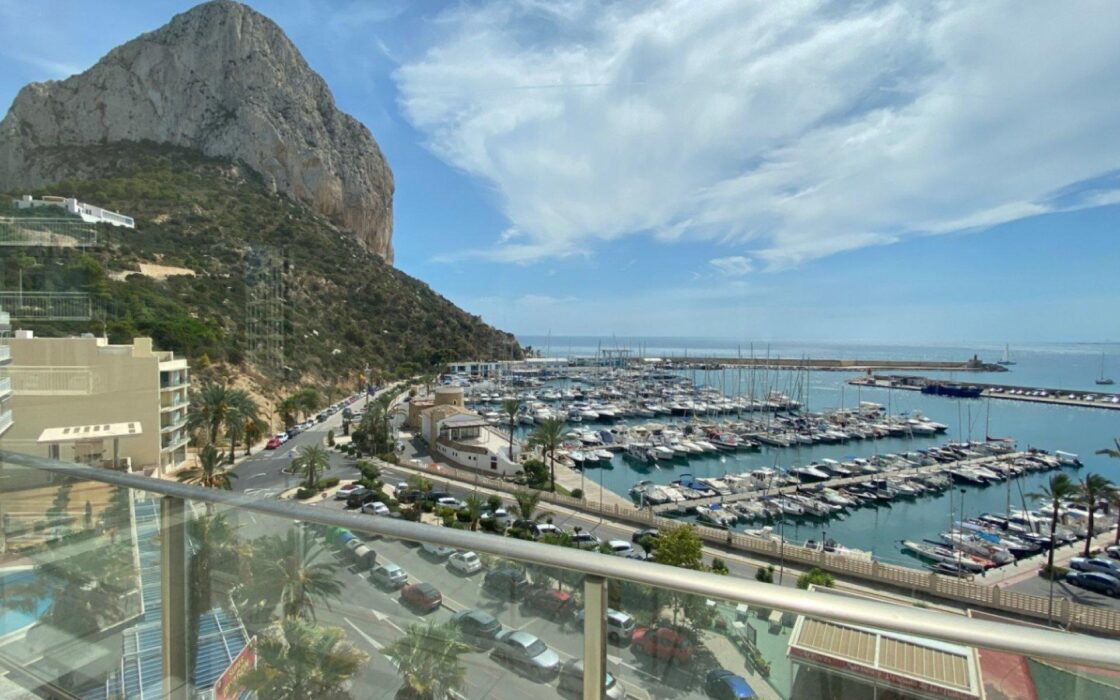 Просторий апартамент 165 кв.м з панорамним видом в Кальпе