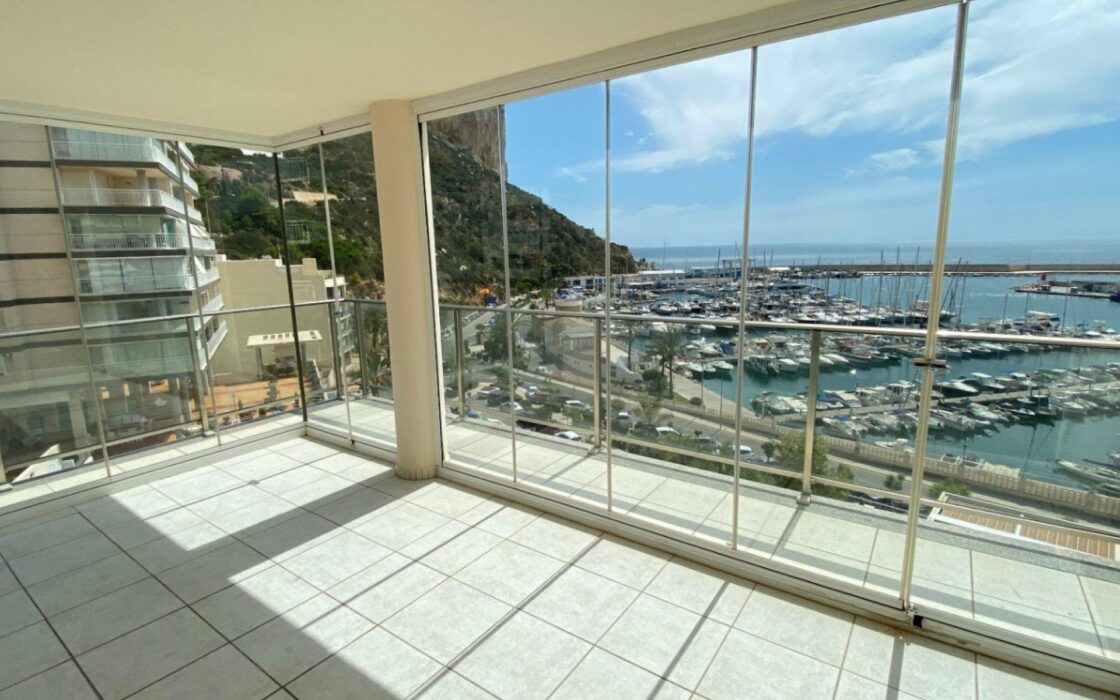 Просторий апартамент 165 кв.м з панорамним видом в Кальпе