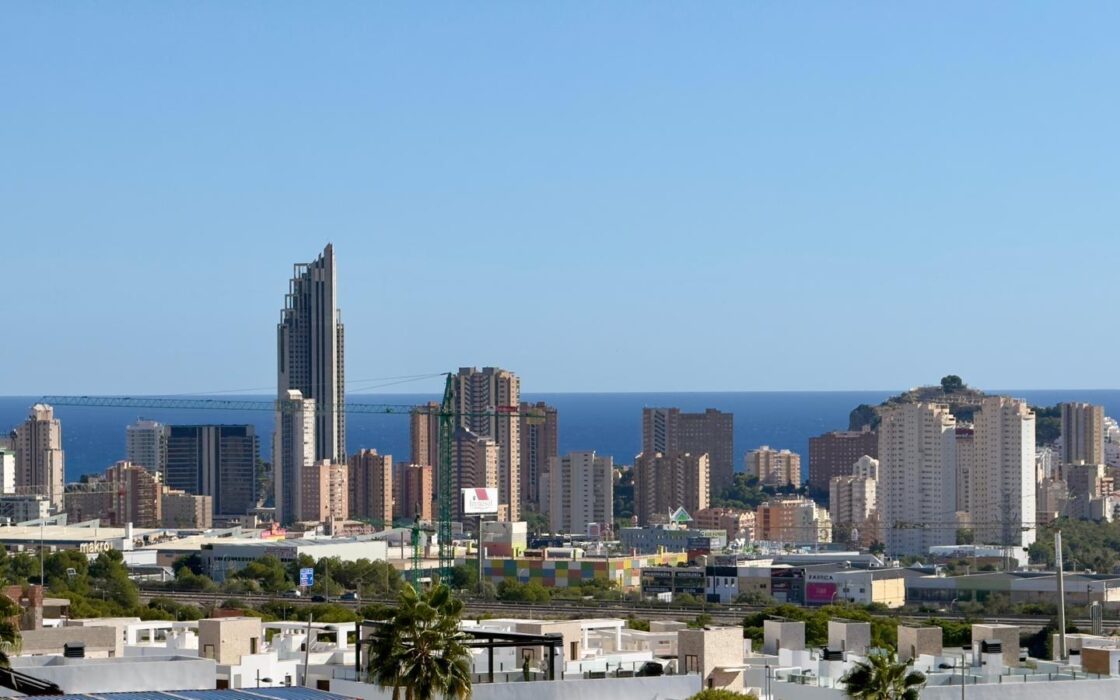 Квартира в Финестрате 134 кв.м з видом на море та терасою