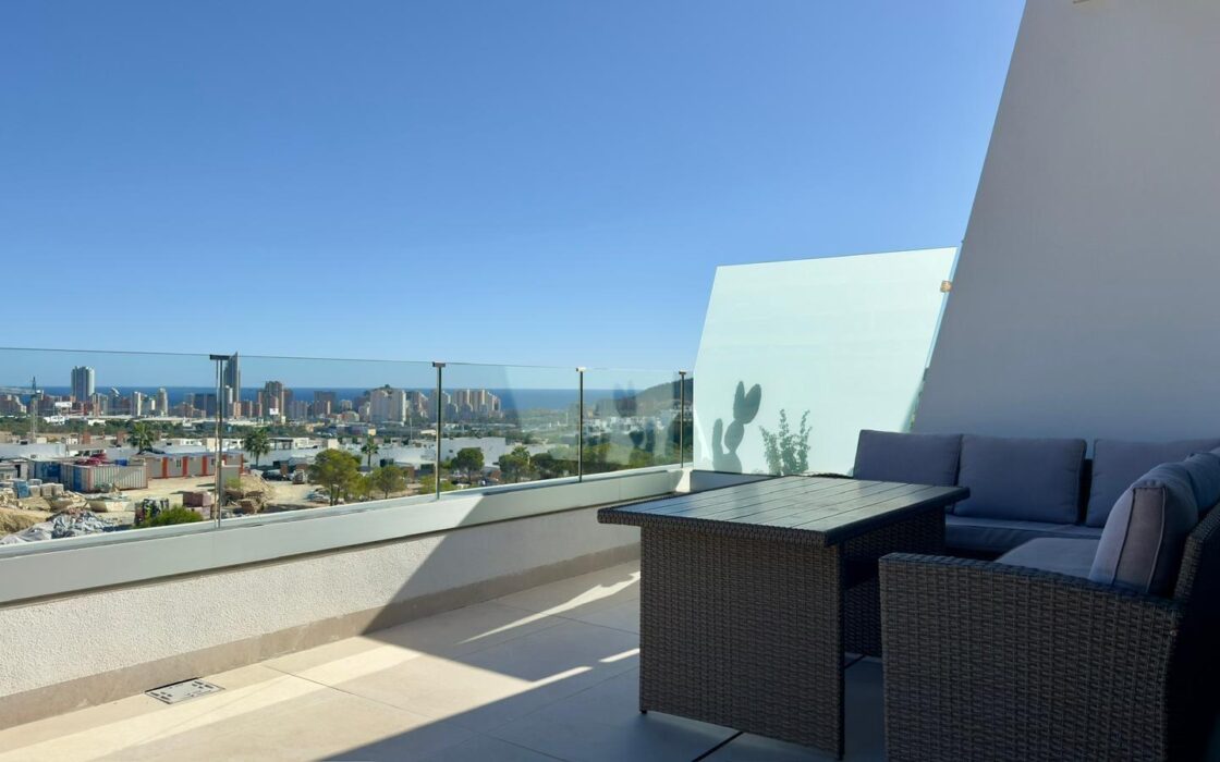 Квартира в Финестрате 134 кв.м з видом на море та терасою