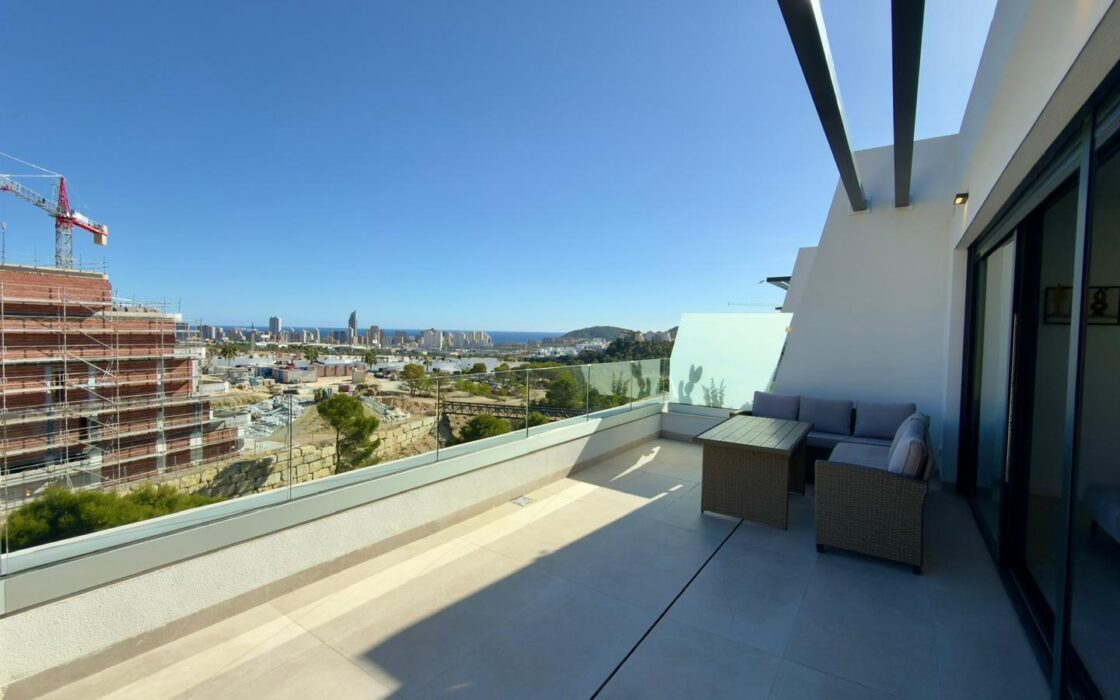 Квартира в Финестрате 134 кв.м з видом на море та терасою