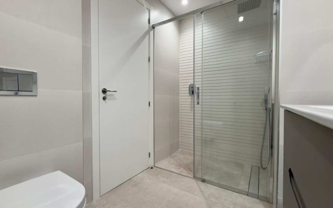 Квартира в Финестрате 134 кв.м з видом на море та терасою