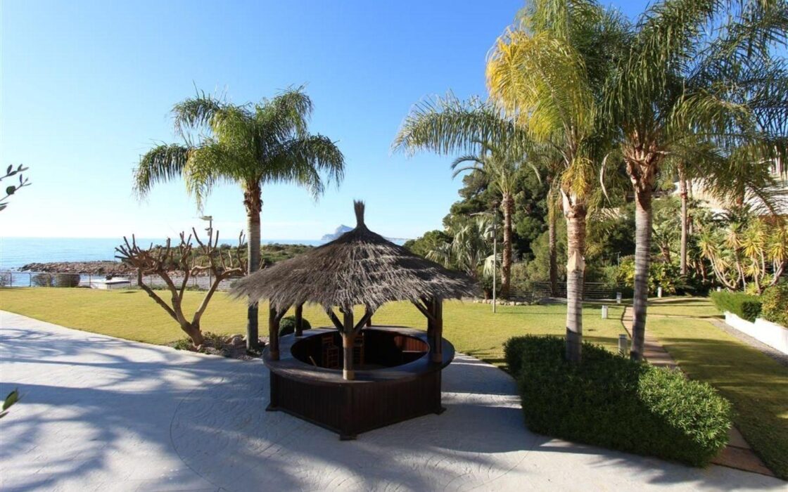 Квартира 170 кв.м з терасою та видом на море, Альтеа