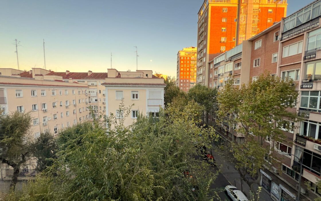 Апартаменты в Мадриде 70 кв.м с террасой и балконом