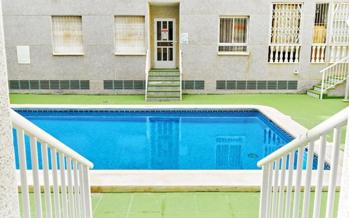 Апартаменты 3 комнаты в Торревьехе с общим бассейном