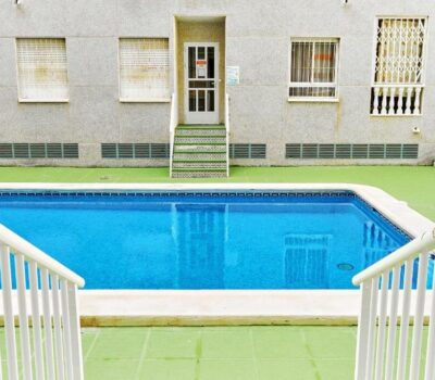 Апартаменти 3 кімнати в Торрев’єсі з загальним басейном